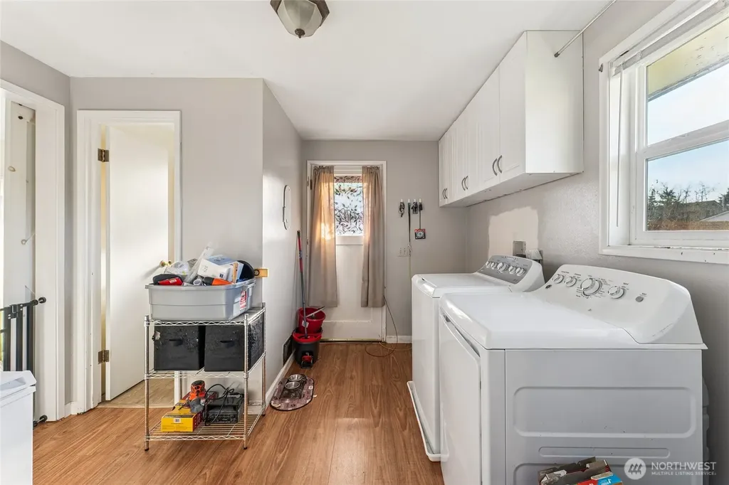 406 Dupont Avenue Dupont WA 98327