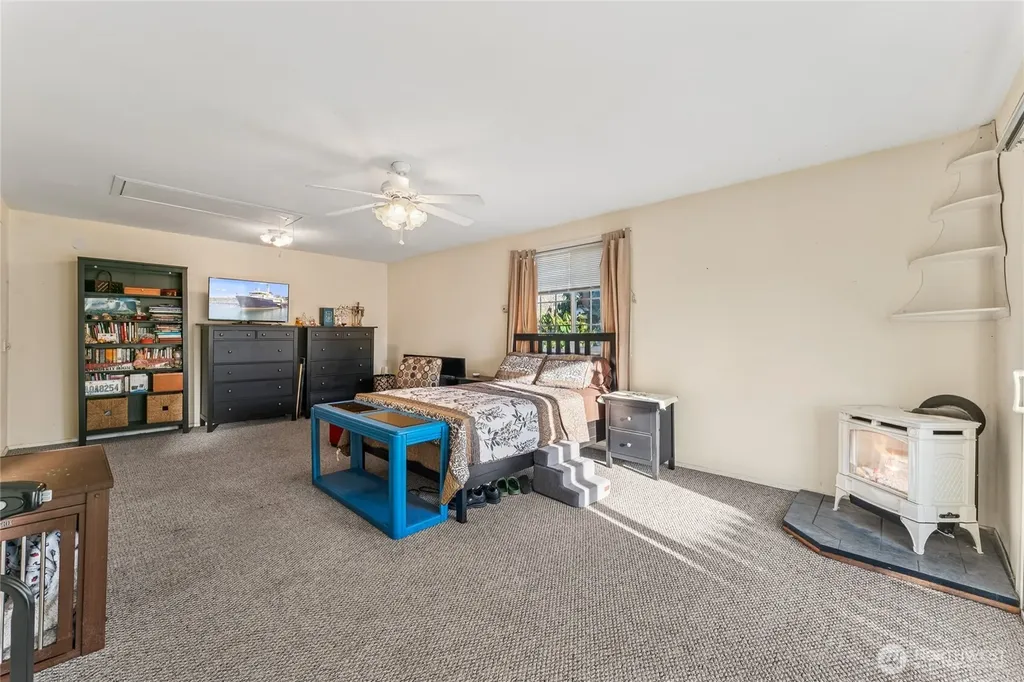 406 Dupont Avenue Dupont WA 98327