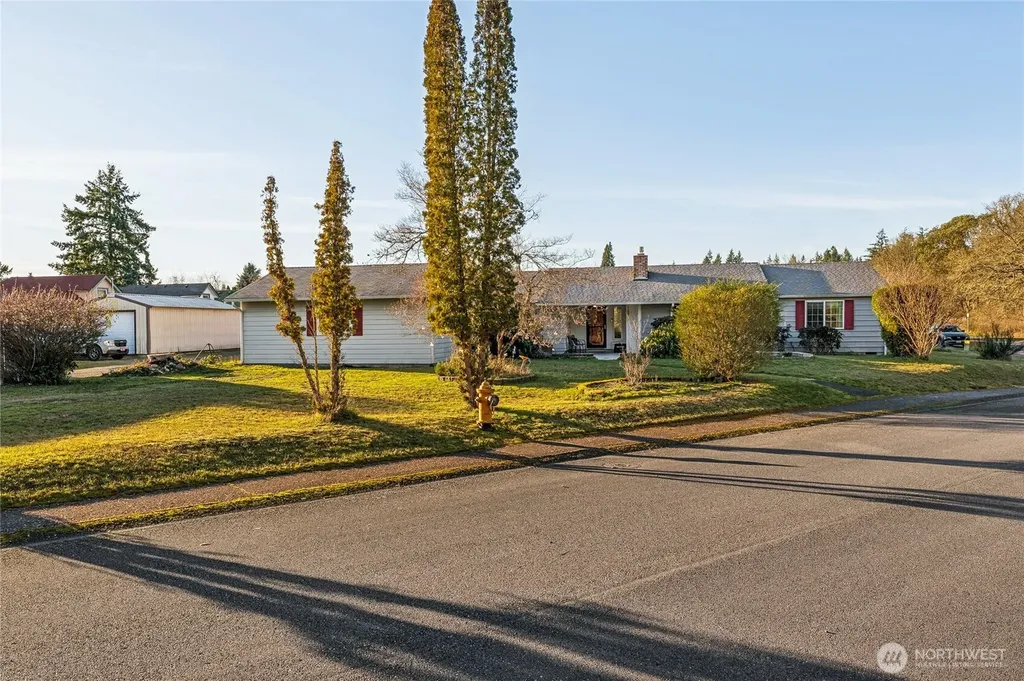 406 Dupont Avenue Dupont WA 98327