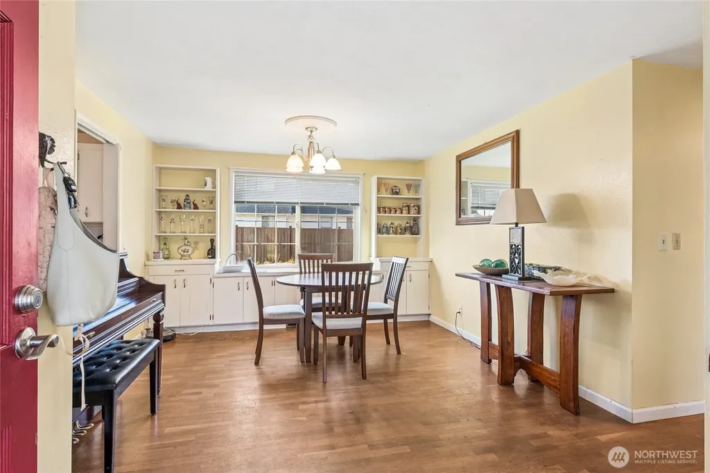 406 Dupont Avenue Dupont WA 98327