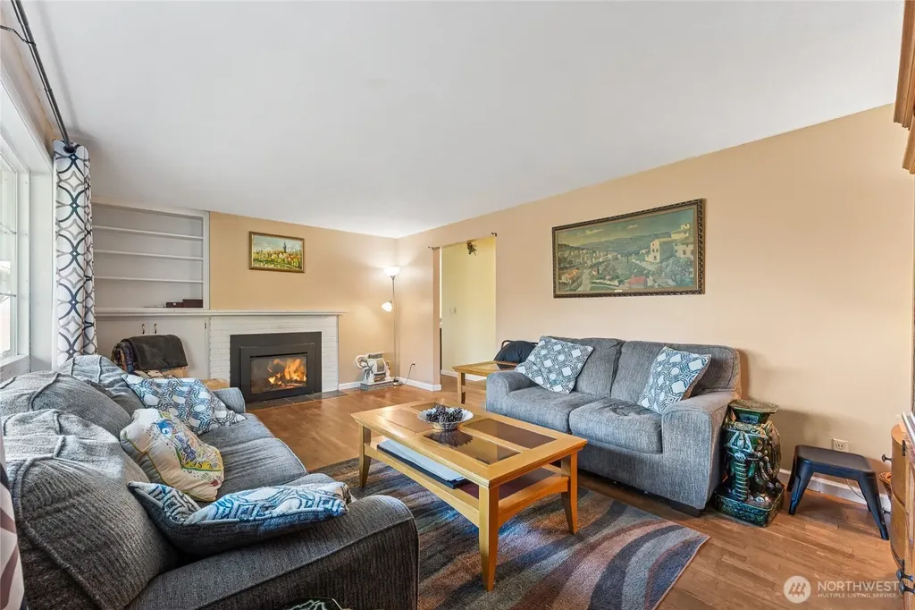 406 Dupont Avenue Dupont WA 98327