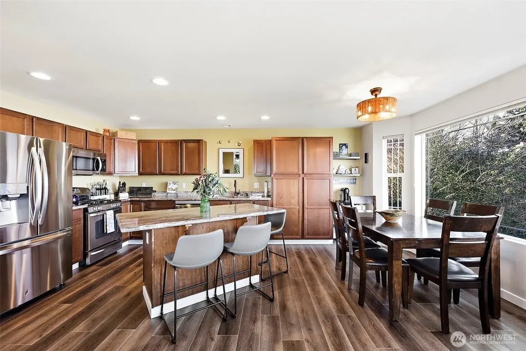 3108 E Valley View Terrace Tacoma WA 98404