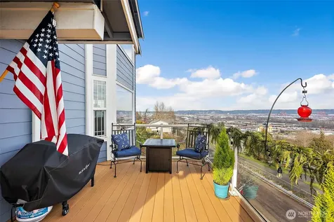 3108 E Valley View Terrace Tacoma WA 98404