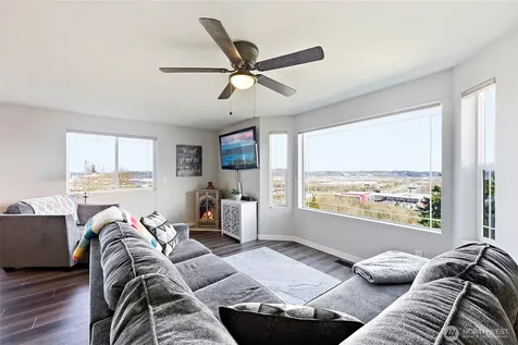 3108 E Valley View Terrace Tacoma WA 98404