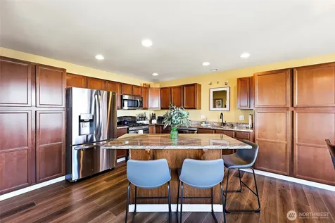 3108 E Valley View Terrace Tacoma WA 98404
