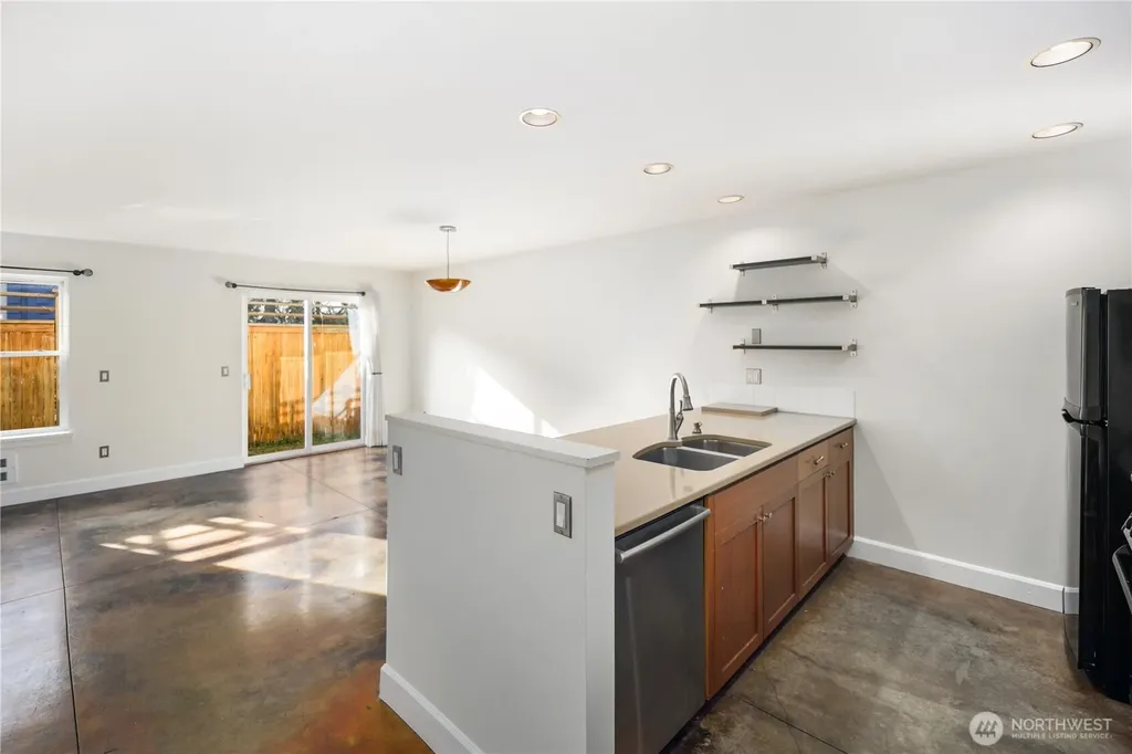 112 22nd Avenue Seattle WA 98122