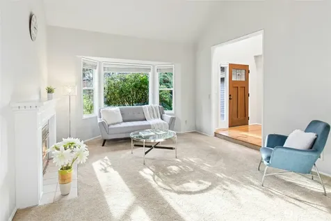 4310 209th Avenue NE Sammamish WA 98074