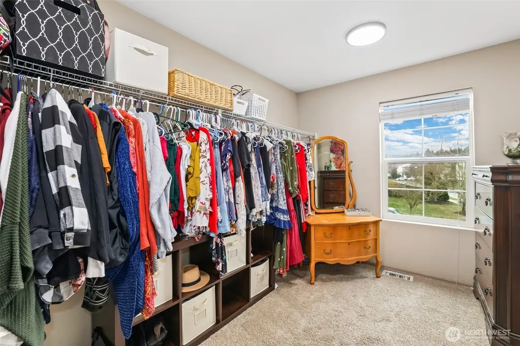 18401 95th Avenue Ct E Puyallup WA 98375