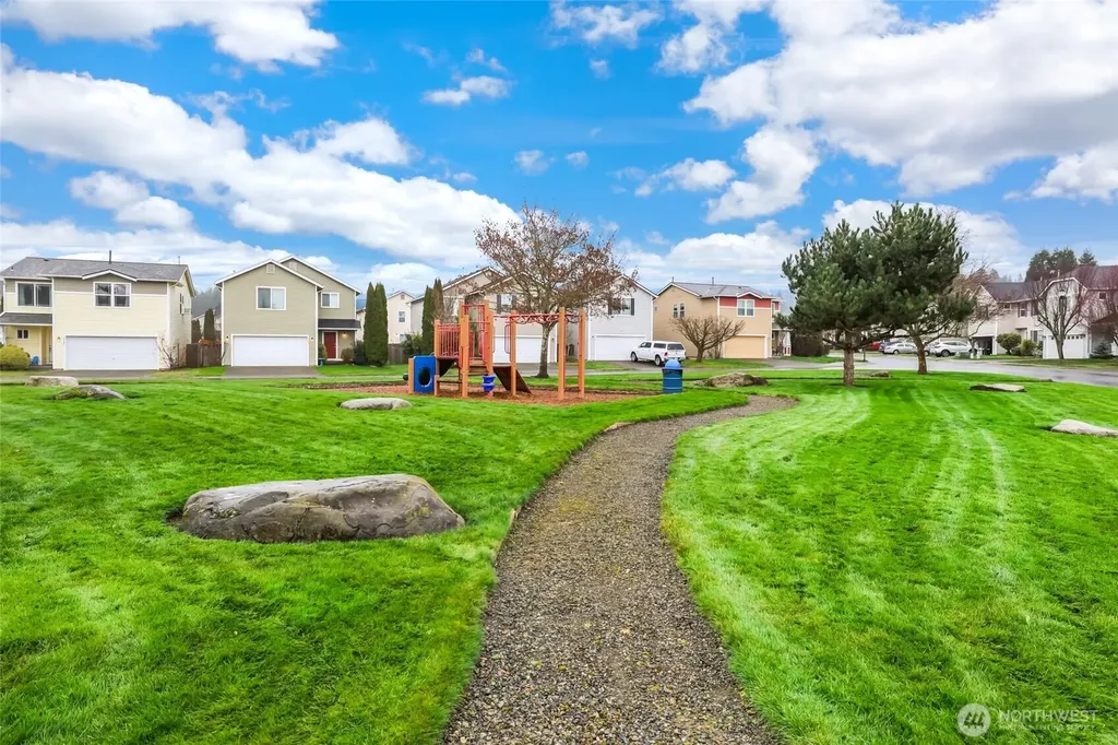 18401 95th Avenue Ct E Puyallup WA 98375