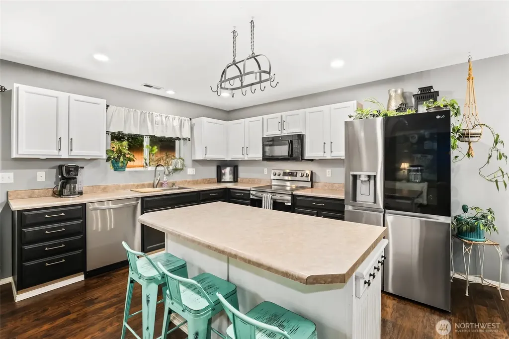 18401 95th Avenue Ct E Puyallup WA 98375