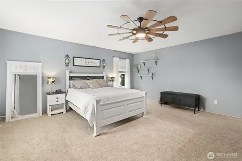 18401 95th Avenue Ct E Puyallup WA 98375