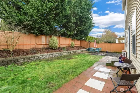 18401 95th Avenue Ct E Puyallup WA 98375