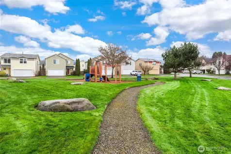18401 95th Avenue Ct E Puyallup WA 98375