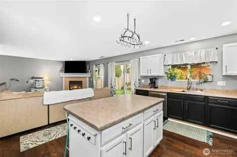 18401 95th Avenue Ct E Puyallup WA 98375