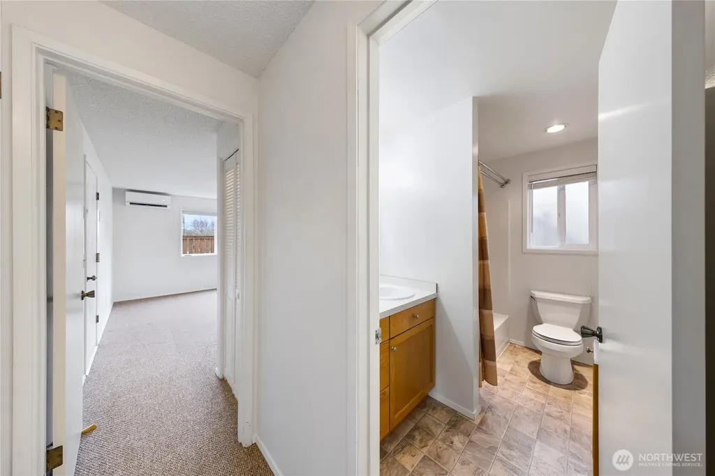 809 NE Perkins Street Coupeville WA 98239