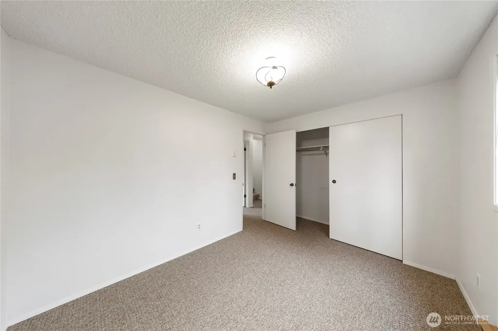 809 NE Perkins Street Coupeville WA 98239