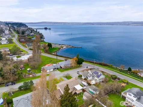 809 NE Perkins Street Coupeville WA 98239