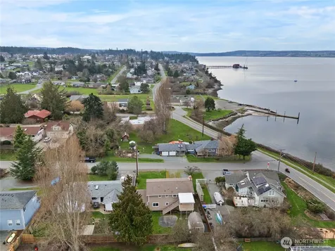 809 NE Perkins Street Coupeville WA 98239
