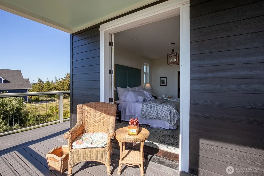 577 Sand Dune Avenue SW Ocean Shores WA 98569