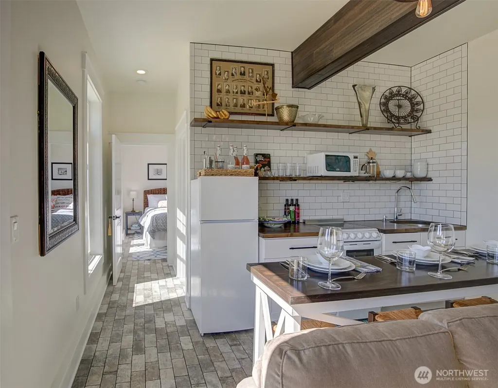577 Sand Dune Avenue SW Ocean Shores WA 98569