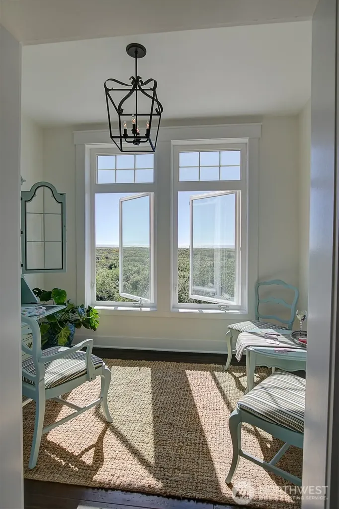577 Sand Dune Avenue SW Ocean Shores WA 98569
