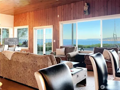 27 M Cascade Drive Hat Island WA 98206