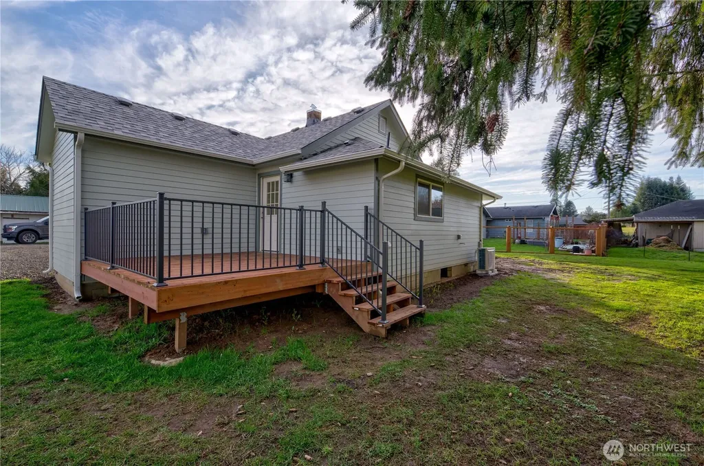 1365 Dolan Street Raymond WA 98577