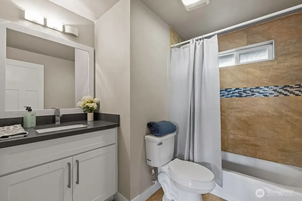 18331 38th Avenue S Seatac WA 98188