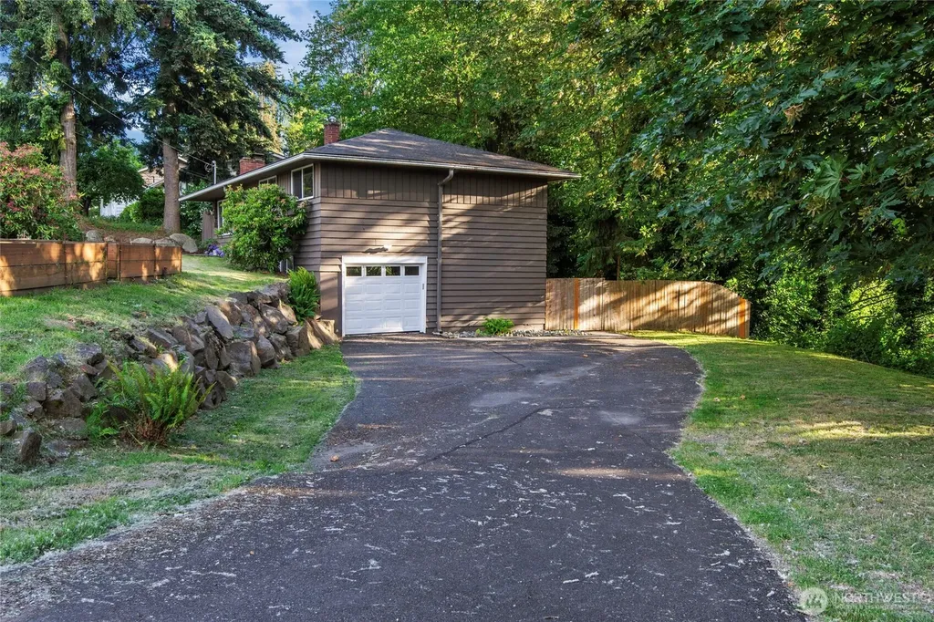 18331 38th Avenue S Seatac WA 98188