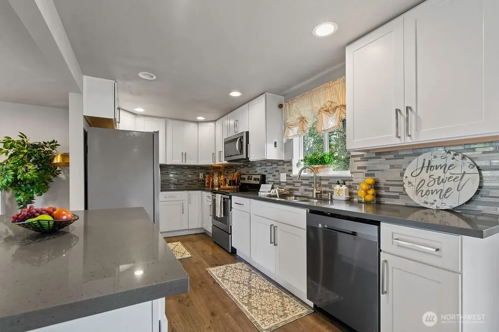 18331 38th Avenue S Seatac WA 98188