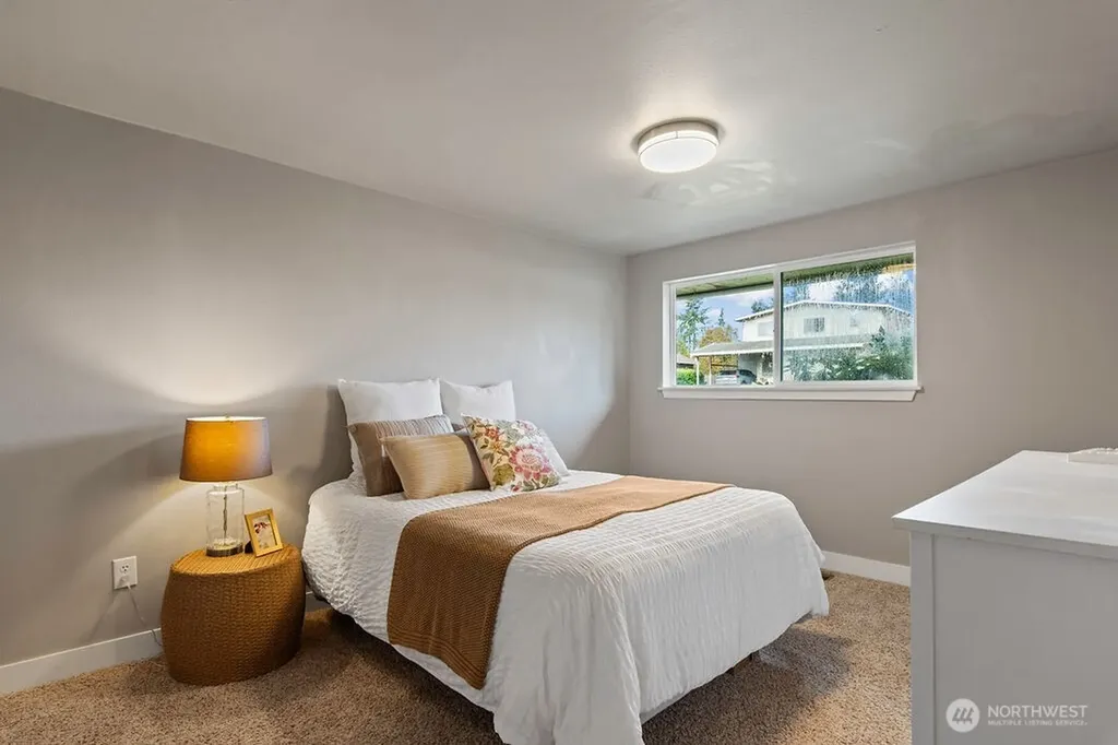 18331 38th Avenue S Seatac WA 98188