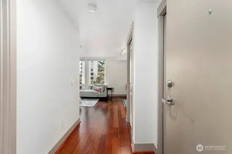 4547 8th Avenue NE Seattle WA 98105