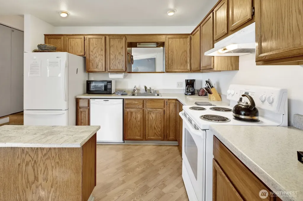 7806 Birch Bay Drive Blaine WA 98230