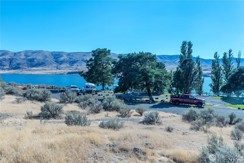602 Edgewater Way SW Mattawa WA 99349