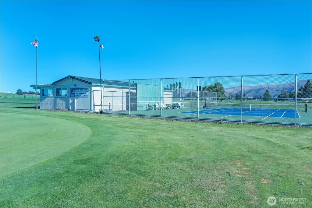 602 Edgewater Way SW Mattawa WA 99349