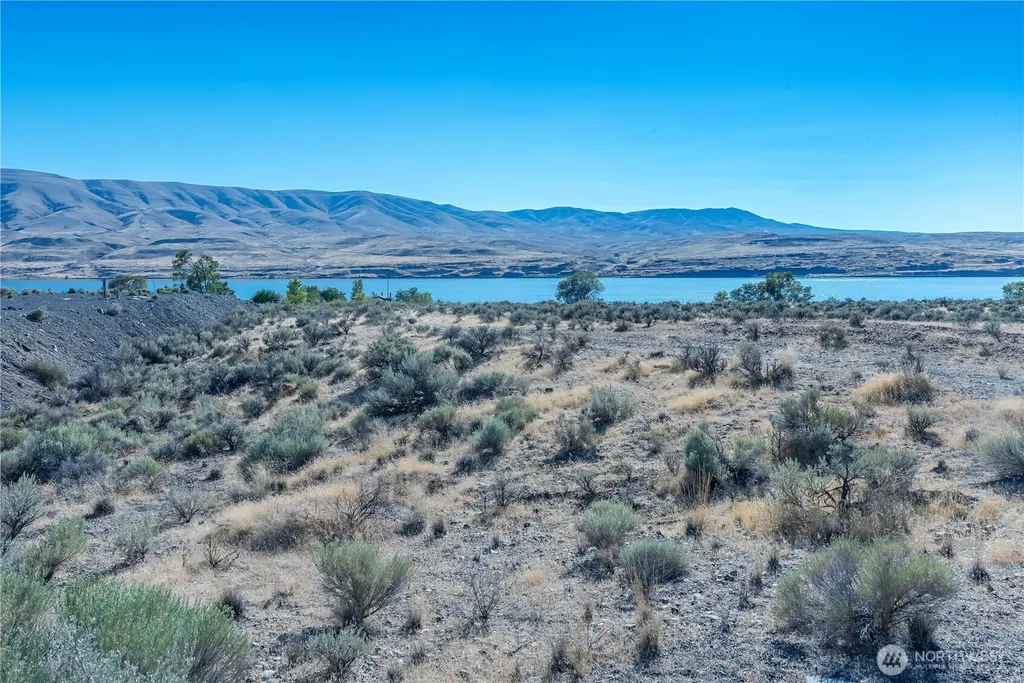 602 Edgewater Way SW Mattawa WA 99349