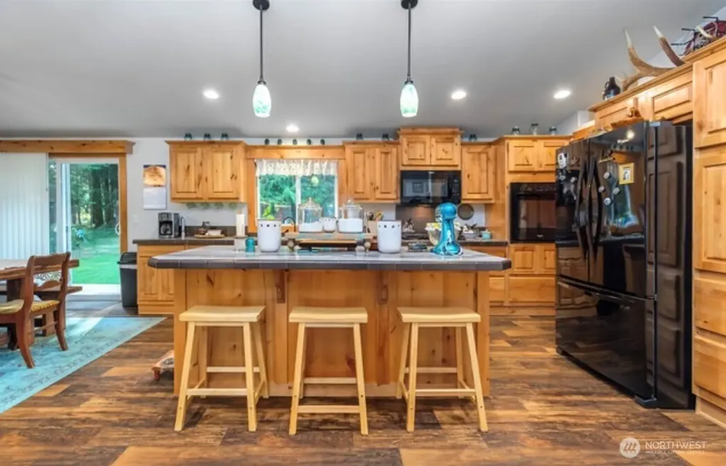 129 Cougar Drive Packwood WA 98361