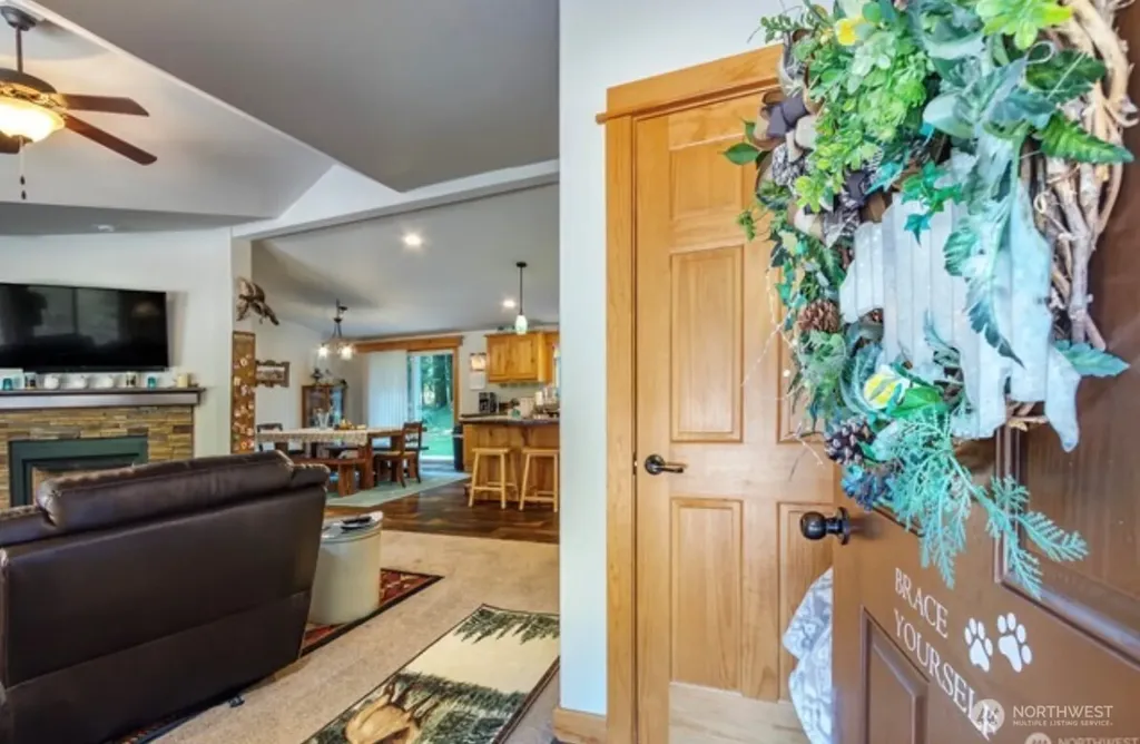129 Cougar Drive Packwood WA 98361