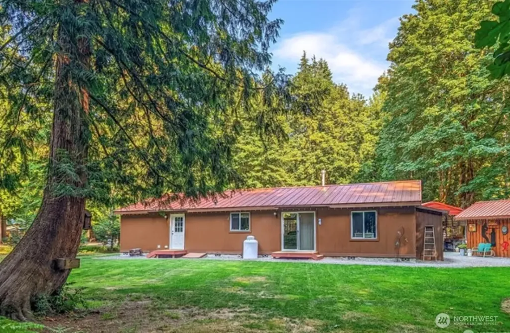 129 Cougar Drive Packwood WA 98361
