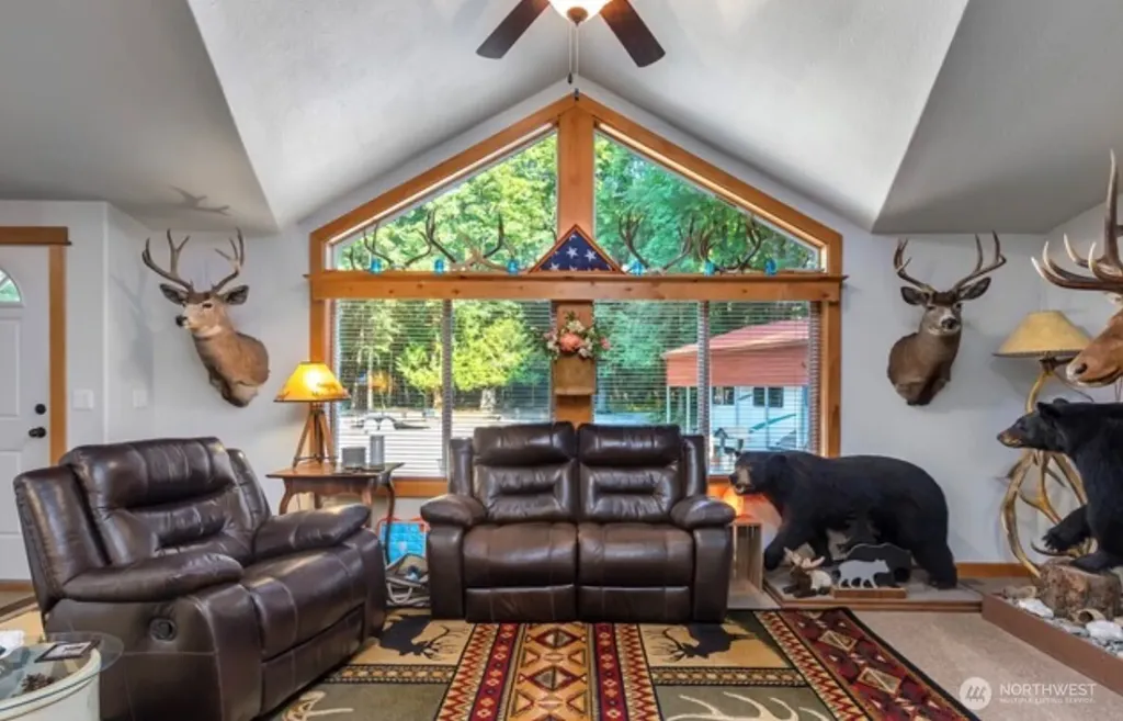 129 Cougar Drive Packwood WA 98361