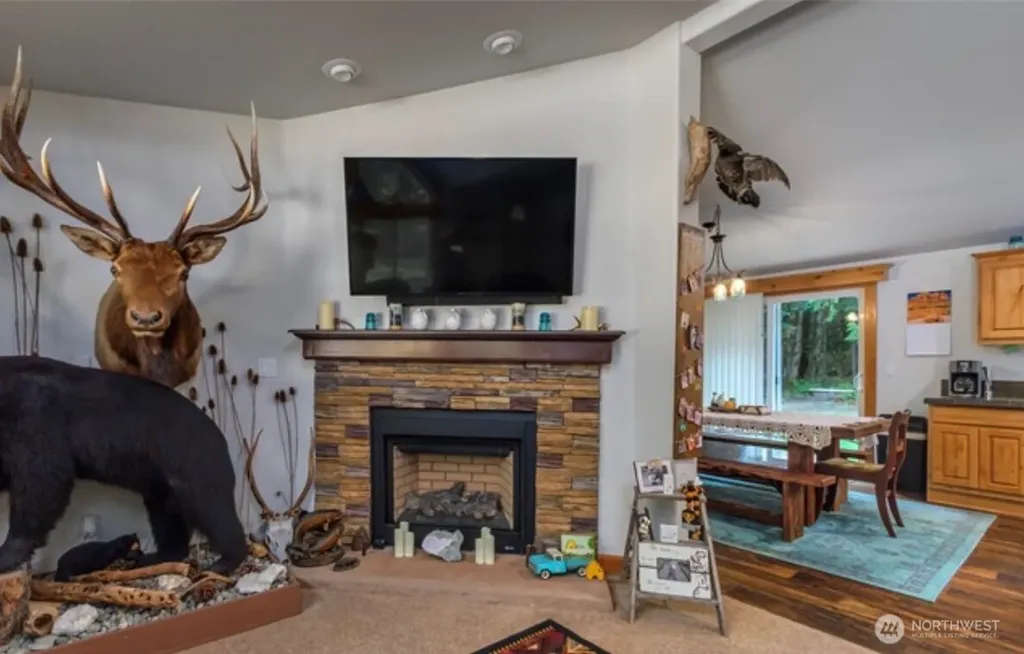 129 Cougar Drive Packwood WA 98361
