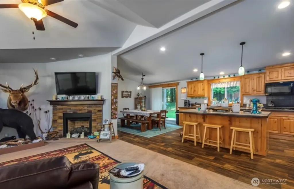 129 Cougar Drive Packwood WA 98361