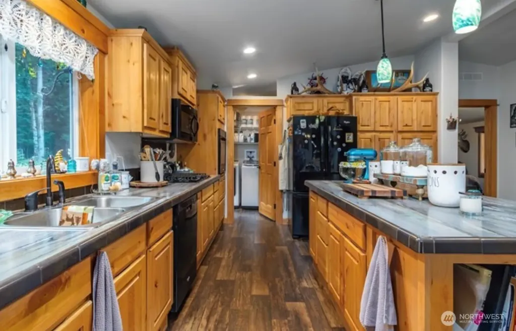 129 Cougar Drive Packwood WA 98361