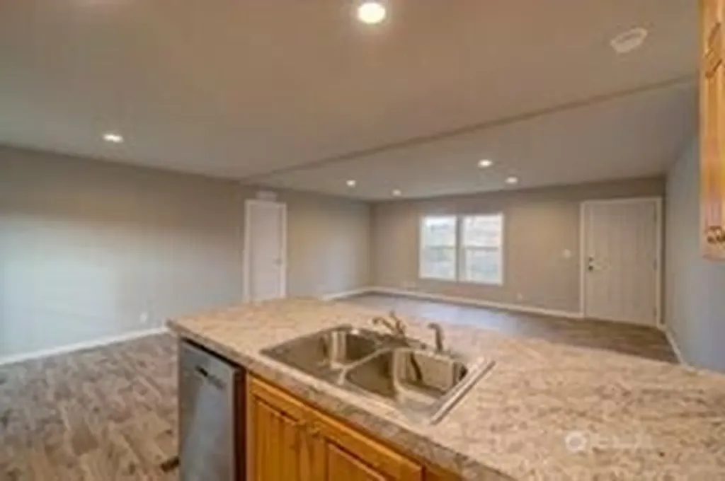 1331 Dolan St. Street Raymond WA 98577