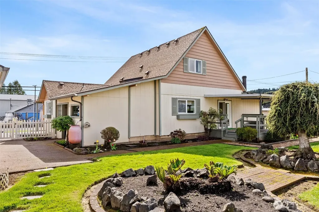 319 E Union Street Centralia WA 98531