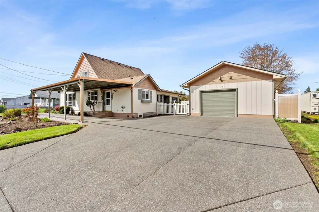 319 E Union Street Centralia WA 98531