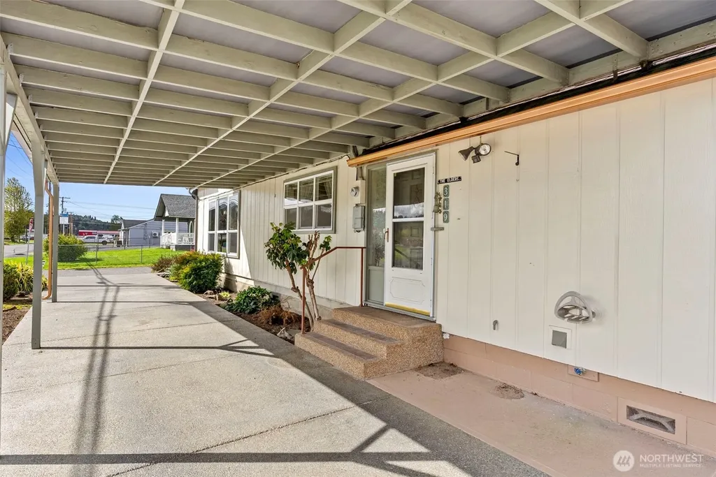 319 E Union Street Centralia WA 98531
