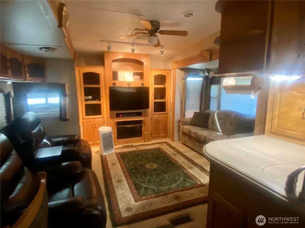 393 Tom & Nita Road Cle Elum WA 98922