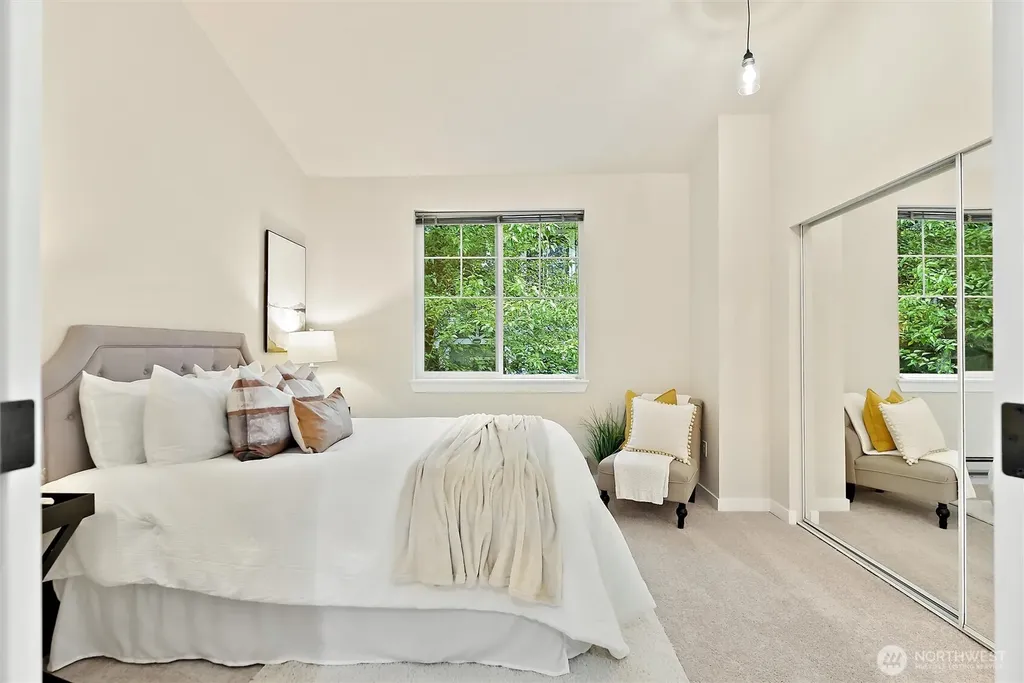 16125 Juanita-woodinville Way NE Bothell WA 98011
