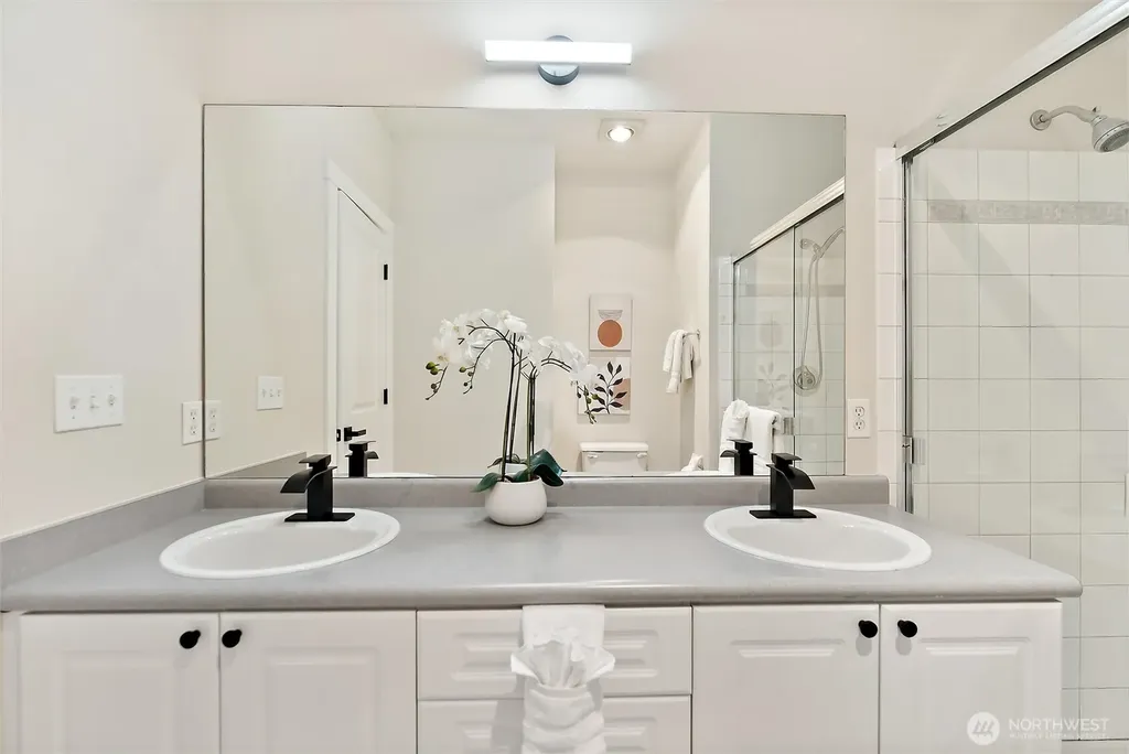 16125 Juanita-woodinville Way NE Bothell WA 98011